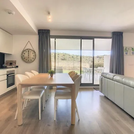 Serenity Views Mylesmar - Apartment