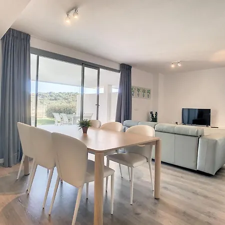 Apartment Serenity Views Mylesmar -